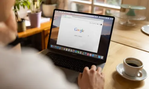 seo specialist and top best freelance digital marketing expert in thrissur